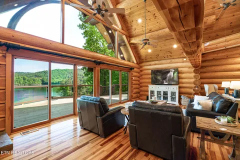 $1,600,000 | 546 Bluff View Road, New Tazewell, TN 37825