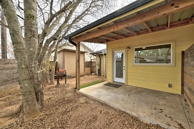 $2,100 | 3408 Dolphin Drive, Unit A, Austin, TX 78704