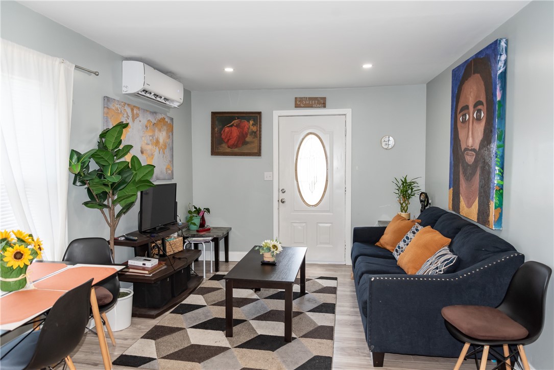 33 Ridge Street Cranston, RI 02920 - Photo 10 of 23