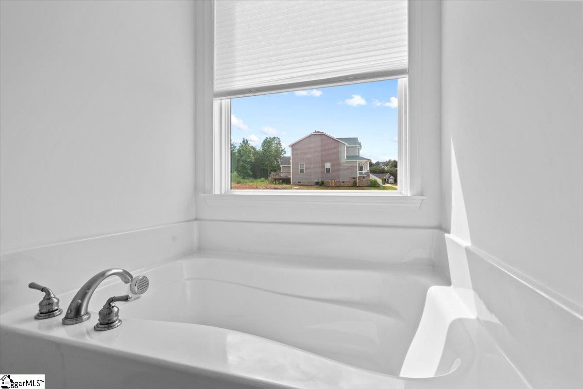 738 Ratchford Lane Wellford, SC 29385 - Photo 18 of 29