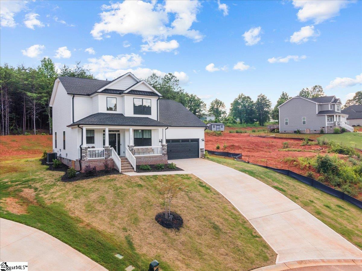 738 Ratchford Lane Wellford, SC 29385 - Photo 2 of 29