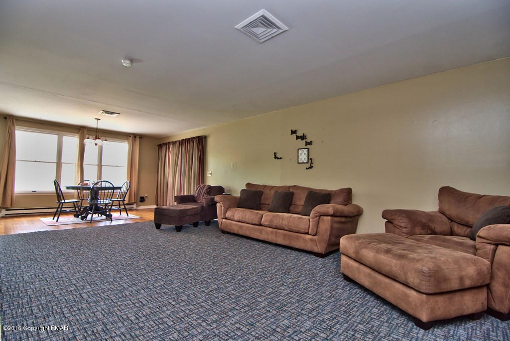 3271 River Road Mount Bethel, PA 18343 - Photo 23 of 57 Left Side View 02