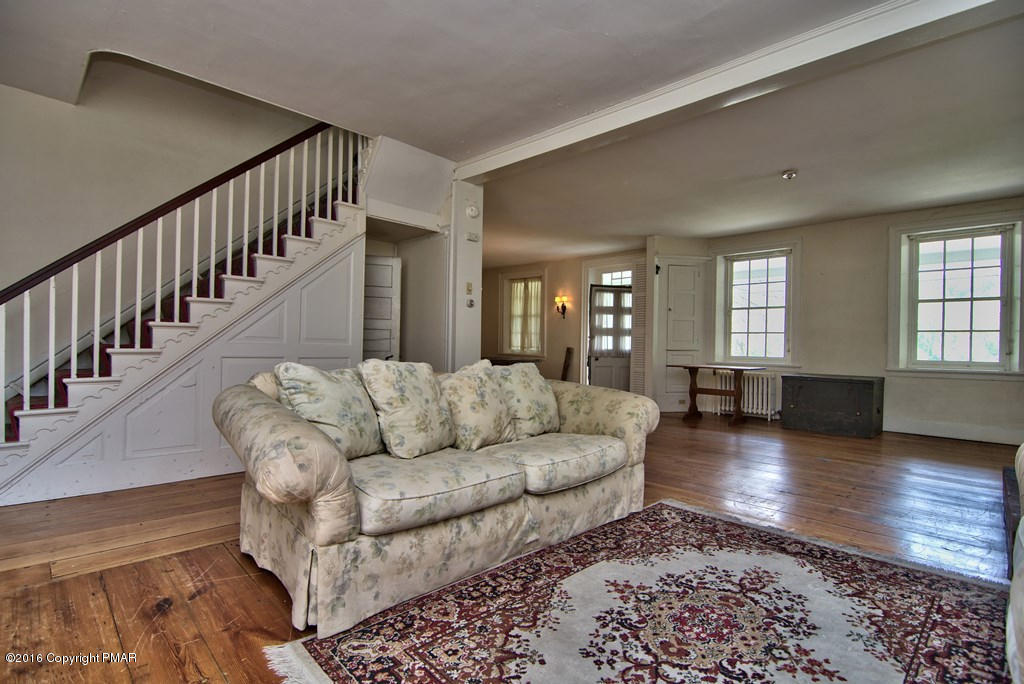 3271 River Road Mount Bethel, PA 18343 - Photo 35 of 57 Right Side 04