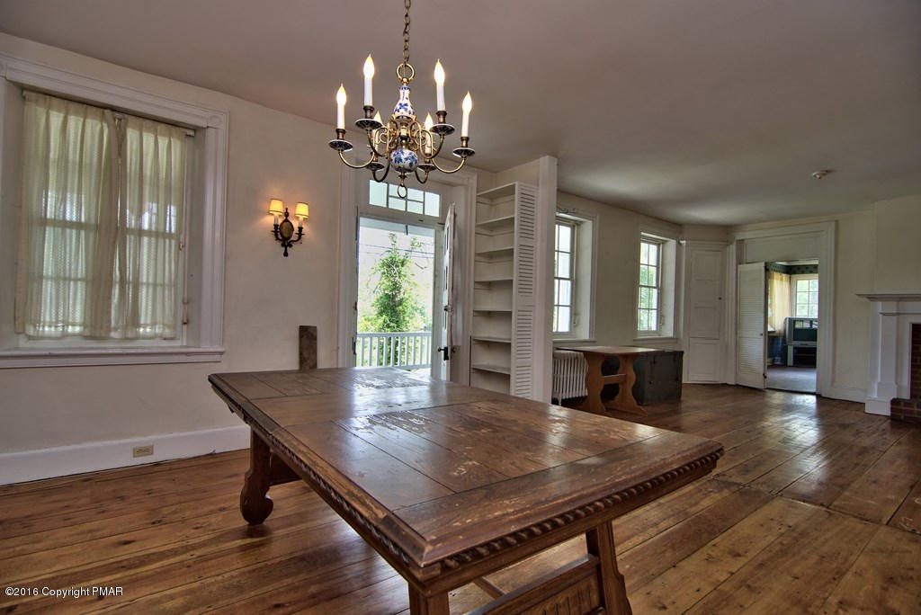 3271 River Road Mount Bethel, PA 18343 - Photo 38 of 57 Right Side 07