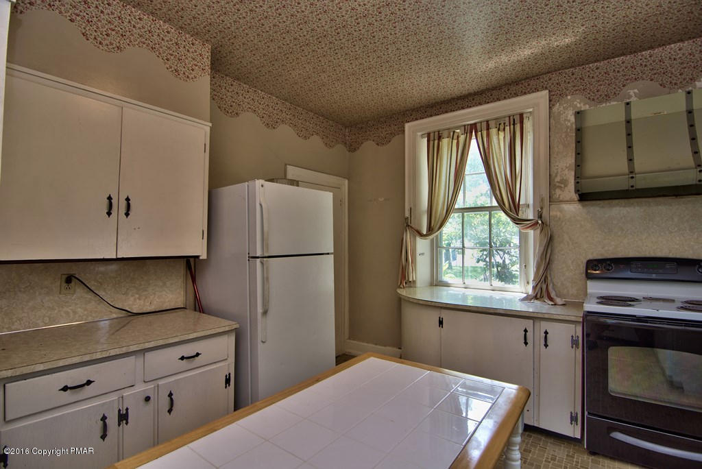 3271 River Road Mount Bethel, PA 18343 - Photo 40 of 57 Right Side 09