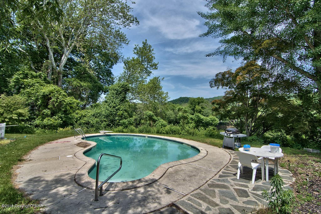 3271 River Road Mount Bethel, PA 18343 - Photo 6 of 57 Exterior View 06