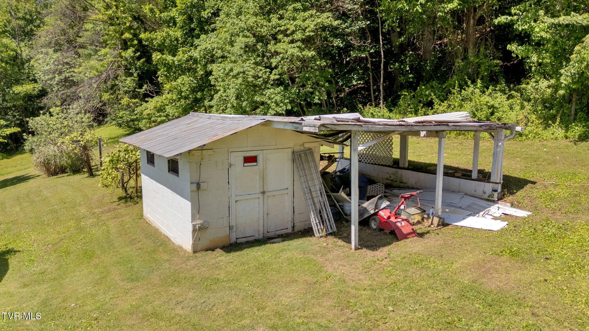 157 Chambers Hollow Road Elizabethton, TN 37643 - Photo 6 of 36 14-web-or-mls-DJI_20250517150808_0071_D