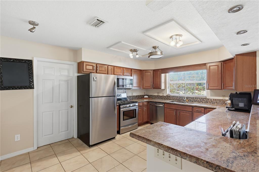 1261 East Fullers Cross Road Winter Garden, FL 34787 - Photo 11 of 53