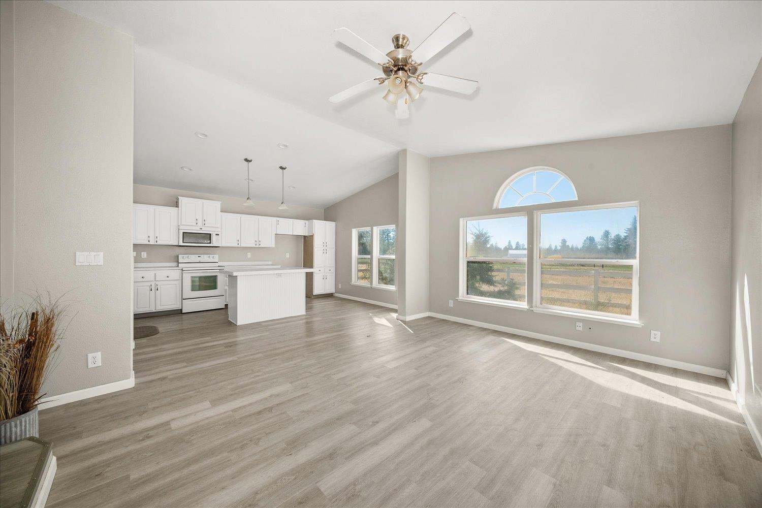 1117 West Paradise Road Spokane, WA 99224 - Photo 11 of 50 Gallery Image 11