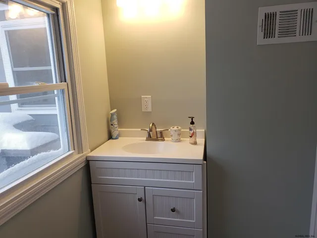 $3,495 | 4 Walter Drive, Saratoga Springs, NY 12866