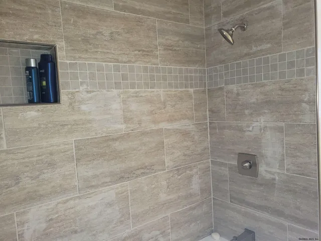 $3,495 | 4 Walter Drive, Saratoga Springs, NY 12866