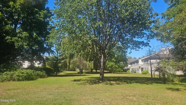 $3,495 | 4 Walter Drive, Saratoga Springs, NY 12866
