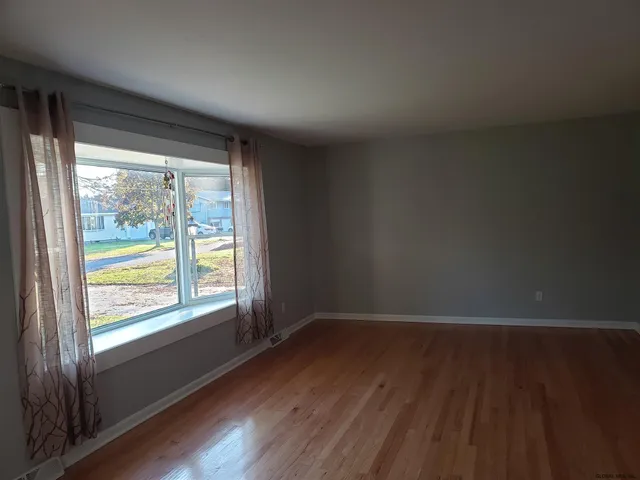 $3,495 | 4 Walter Drive, Saratoga Springs, NY 12866