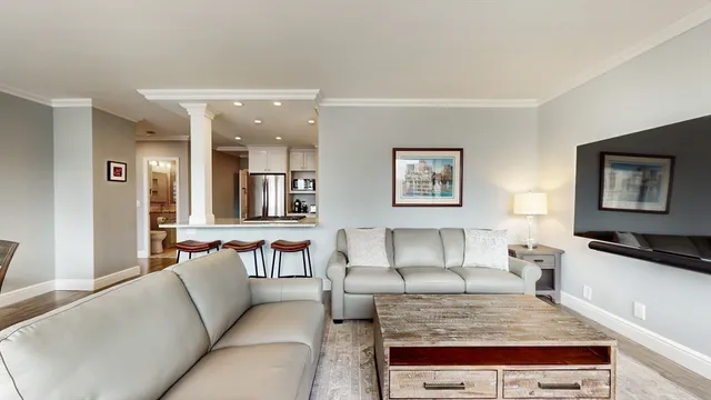 $879,000 | 65 East India Row, Unit 24H, Boston, MA 02110