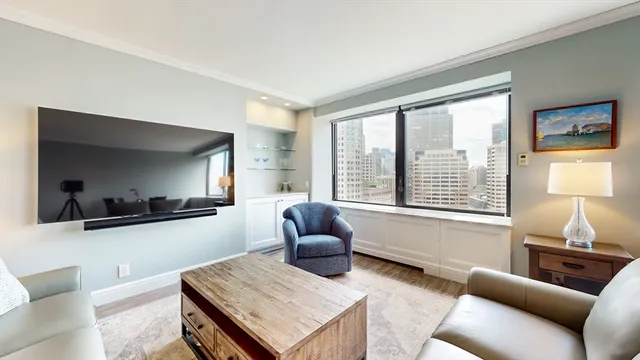 $879,000 | 65 East India Row, Unit 24H, Boston, MA 02110