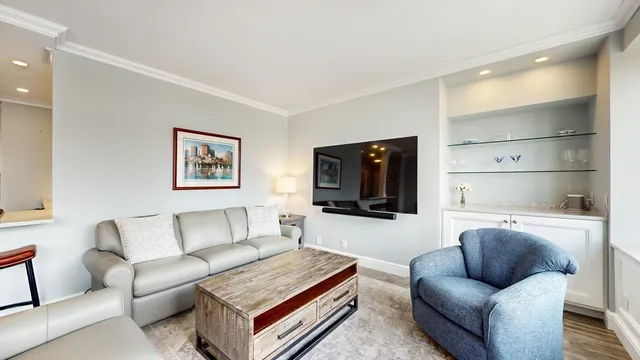 $879,000 | 65 East India Row, Unit 24H, Boston, MA 02110