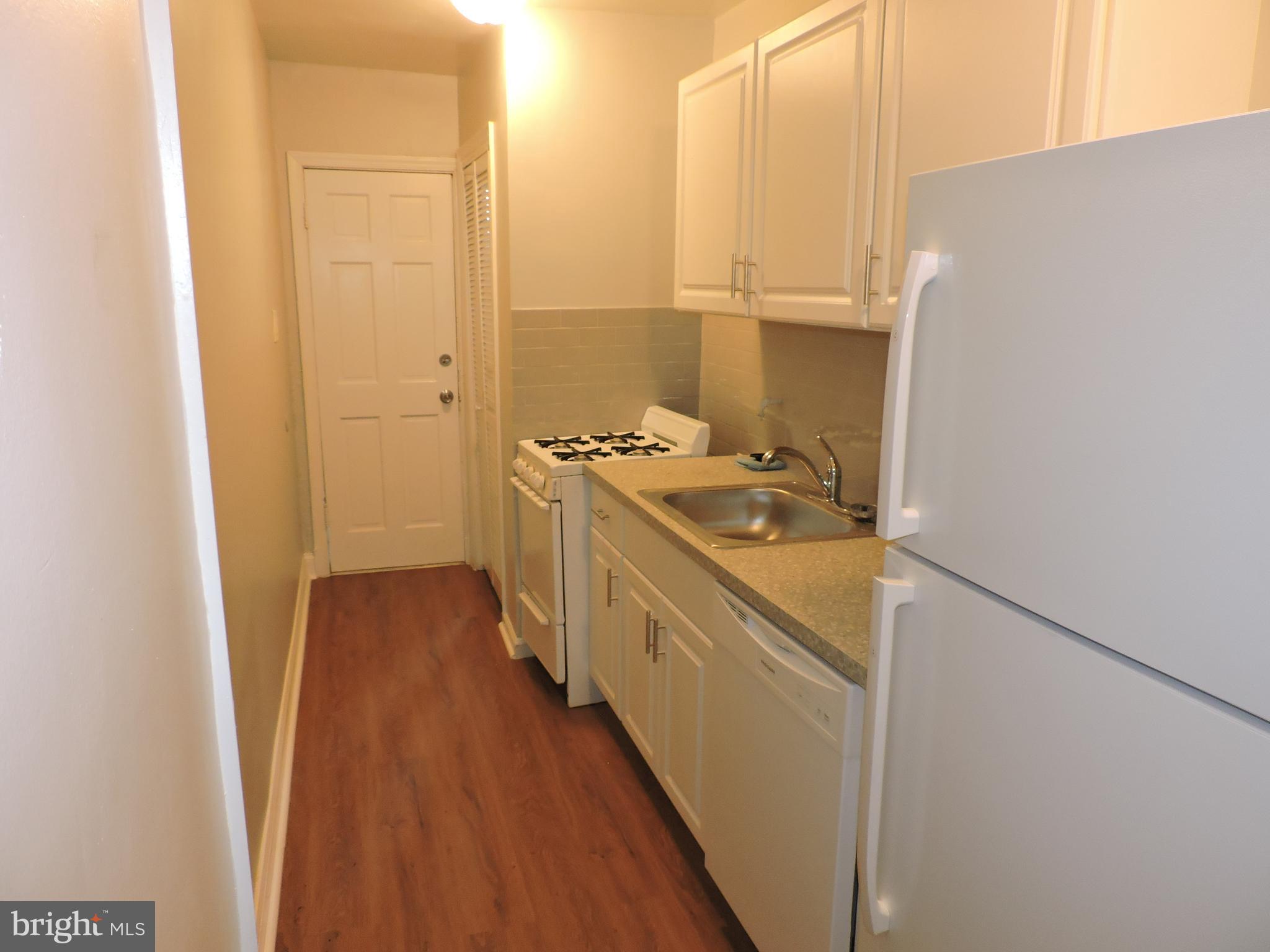 104 O Street Southwest, Unit 1 Washington, DC 20024 - Photo 7 of 10 Kitchen