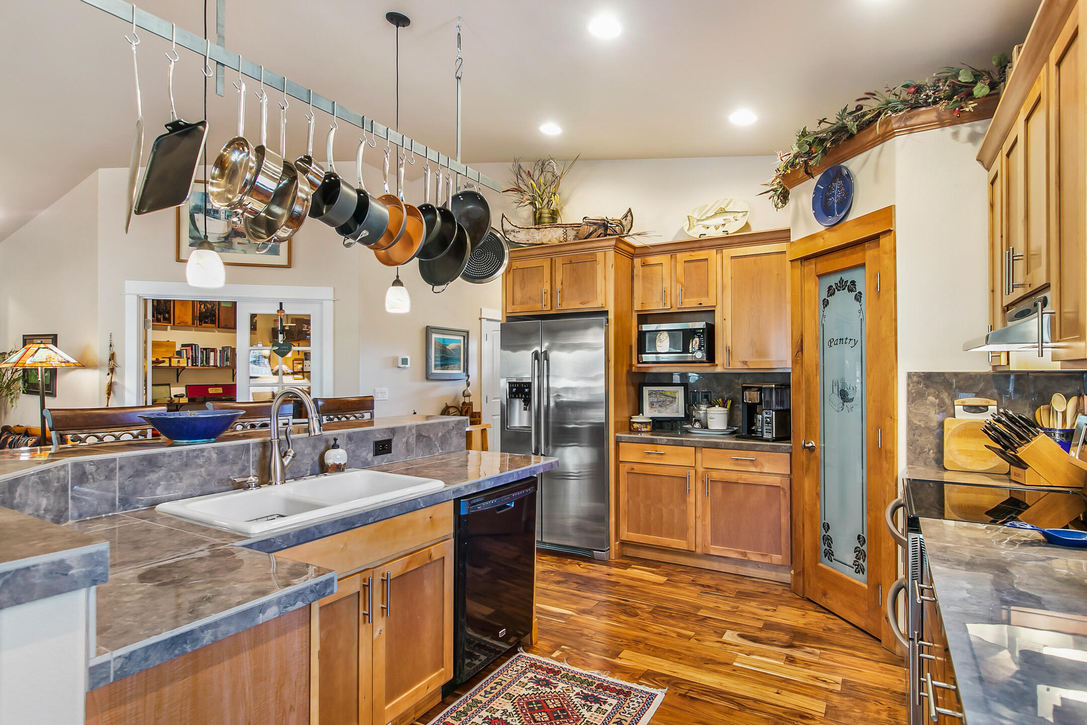 19088 Pumice Butte Road Bend, OR 97702 - Photo 18 of 39 19088 Kitchen seen from NW