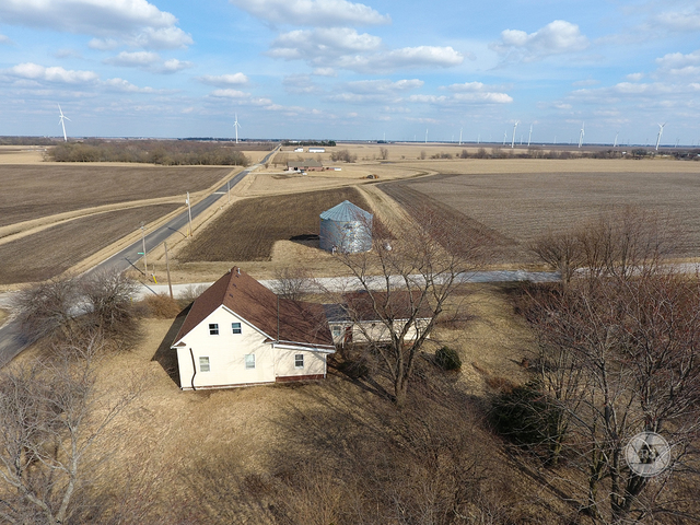 5025 South Johnny Run Road Kinsman, IL 60437 - Photo 3 of 18