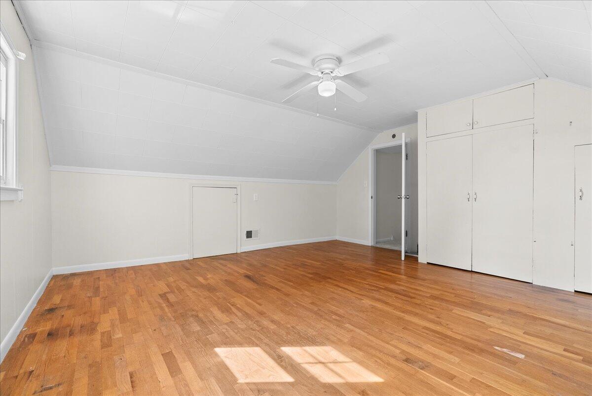 10101 Carpenter Road Flushing, MI 48433 - Photo 12 of 21 26-Media Jett - 06