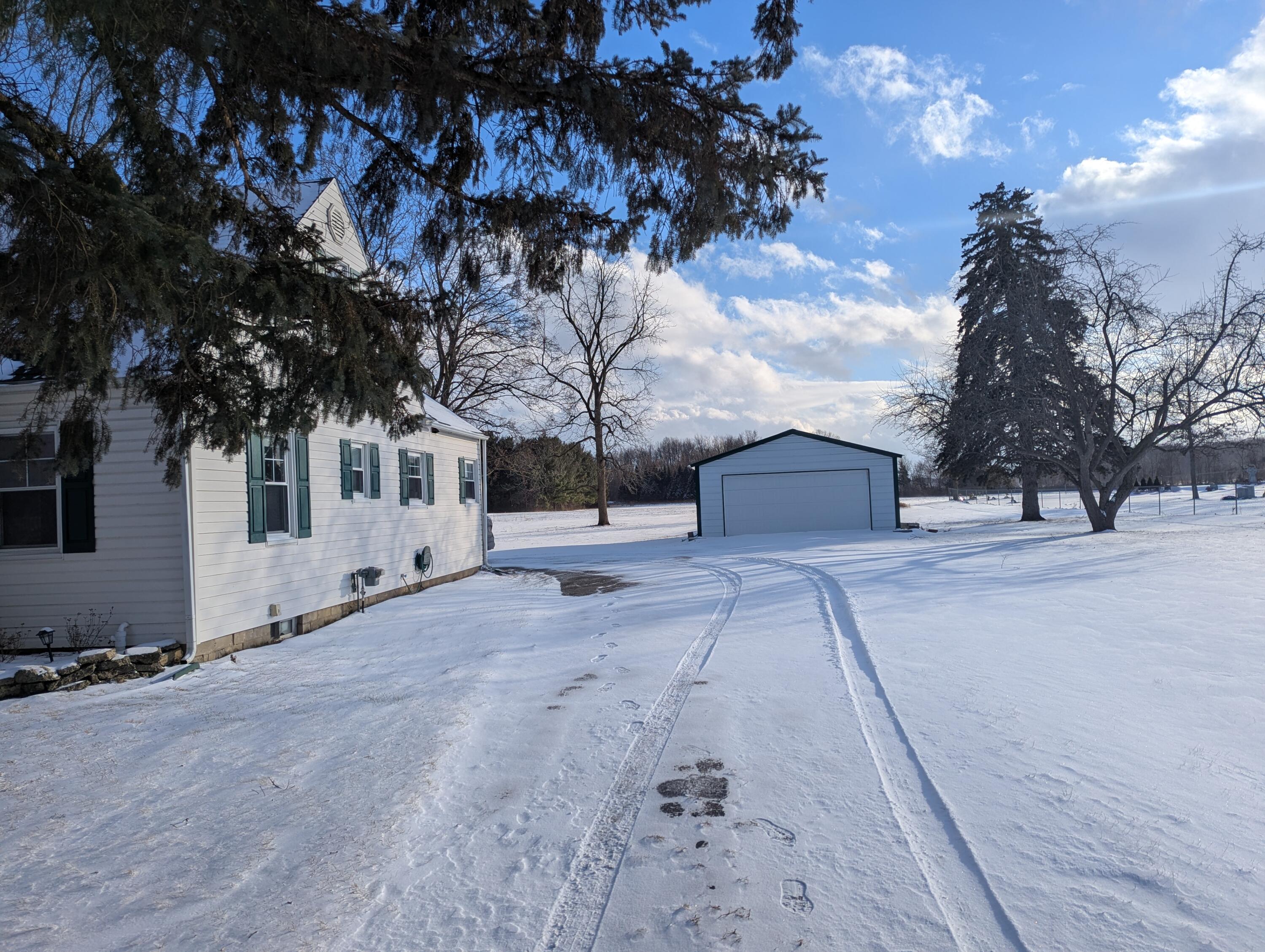 10101 Carpenter Road Flushing, MI 48433 - Photo 2 of 21 1000004022