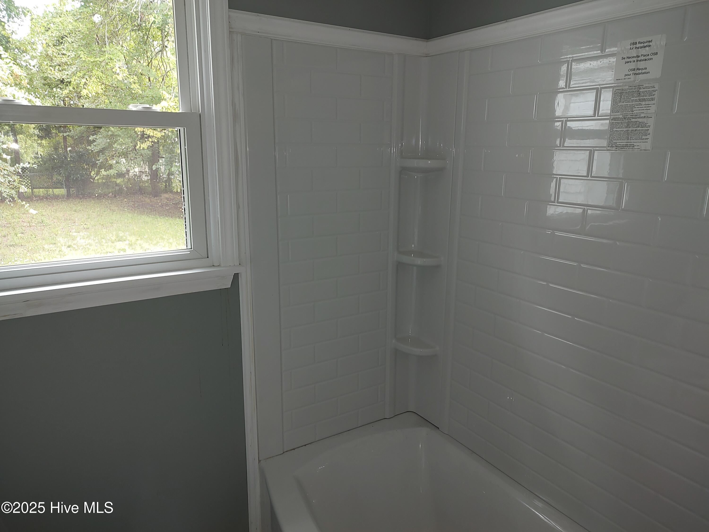 1201 Simmons Street New Bern, NC 28560 - Photo 2 of 13 IMG_20250813_112405423