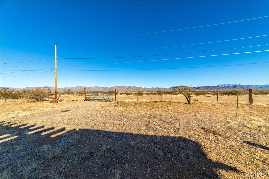 423 South Magma Road Golden Valley, AZ 86413 - Photo 3 of 36 Gallery Image 3