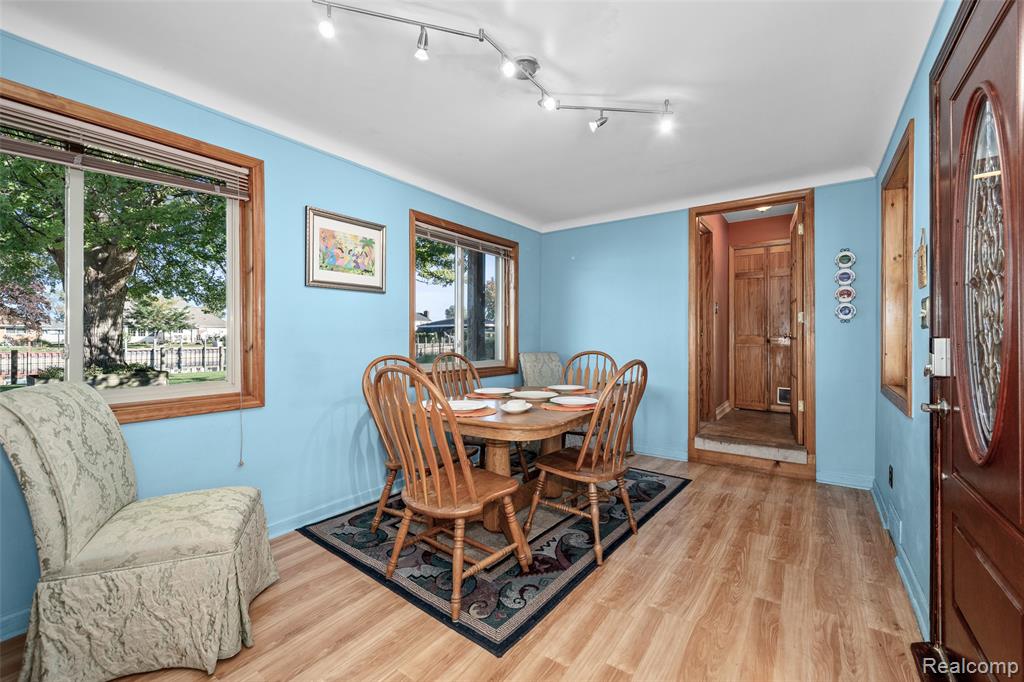 7214 Cardinal Road Algonac, MI 48001 - Photo 17 of 50