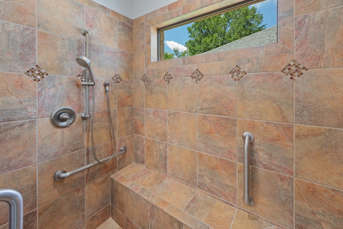 1001 Fort Davis Street Georgetown, TX 78633 - Photo 25 of 40 a bathroom with a shower