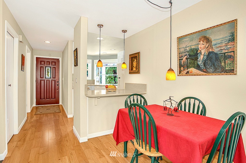 2160 Southeast 8th Drive Renton, WA 98057 - Photo 4 of 14