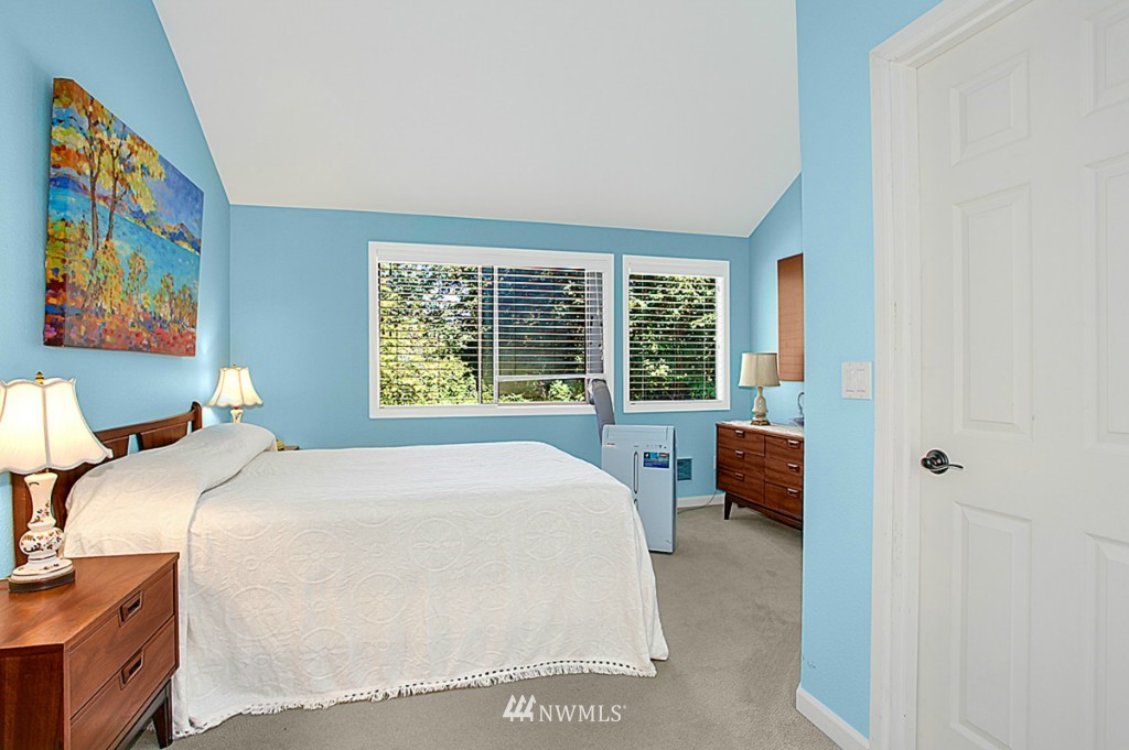2160 Southeast 8th Drive Renton, WA 98057 - Photo 9 of 14