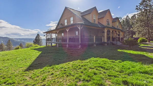 $1,500,000 | 5371 Upper Fords Creek Road, Orofino, ID 83544