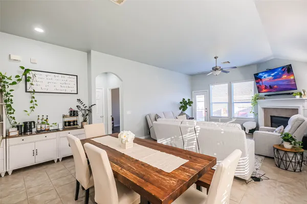 $325,000 | 2019 Knoll Oak Lane, Richmond, TX 77469