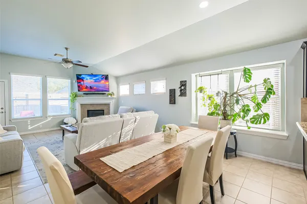 $325,000 | 2019 Knoll Oak Lane, Richmond, TX 77469