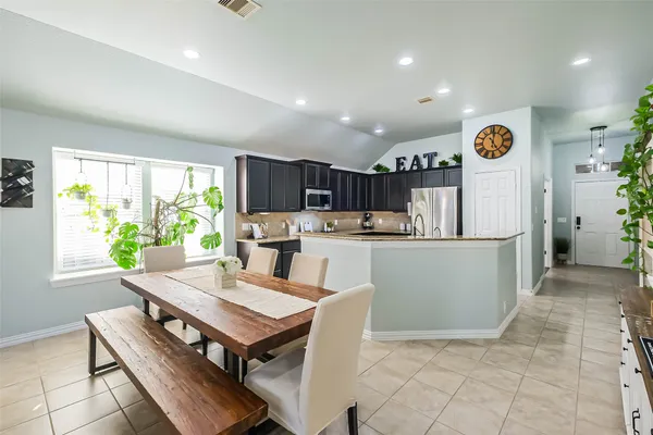 $325,000 | 2019 Knoll Oak Lane, Richmond, TX 77469