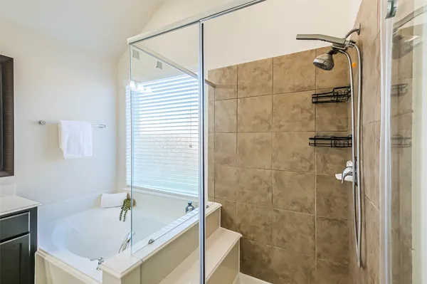 $325,000 | 2019 Knoll Oak Lane, Richmond, TX 77469