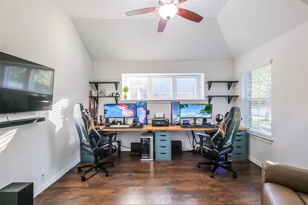 $325,000 | 2019 Knoll Oak Lane, Richmond, TX 77469