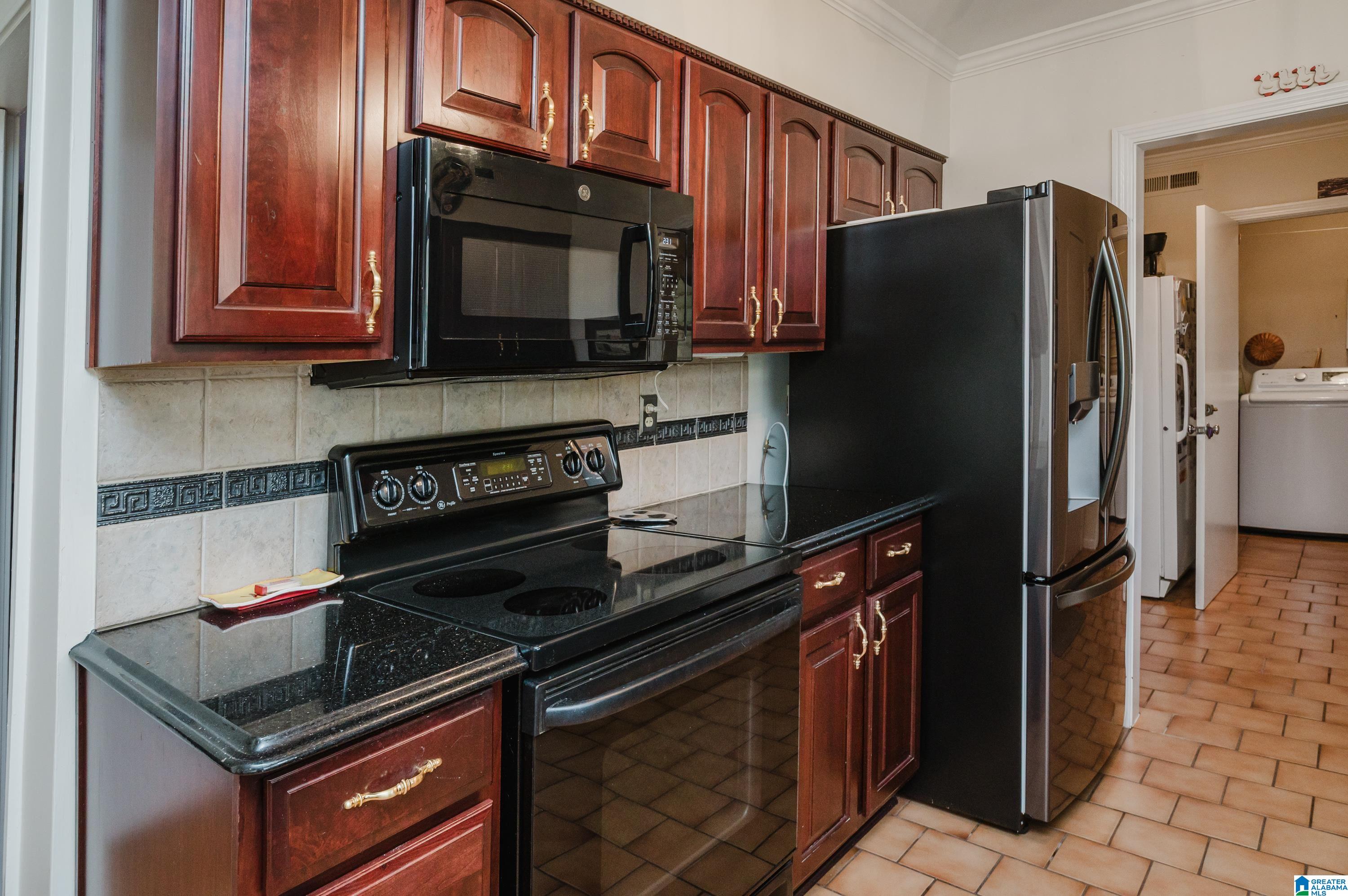 2710 Shades Crest Road Birmingham, AL 35209 - Photo 22 of 60
