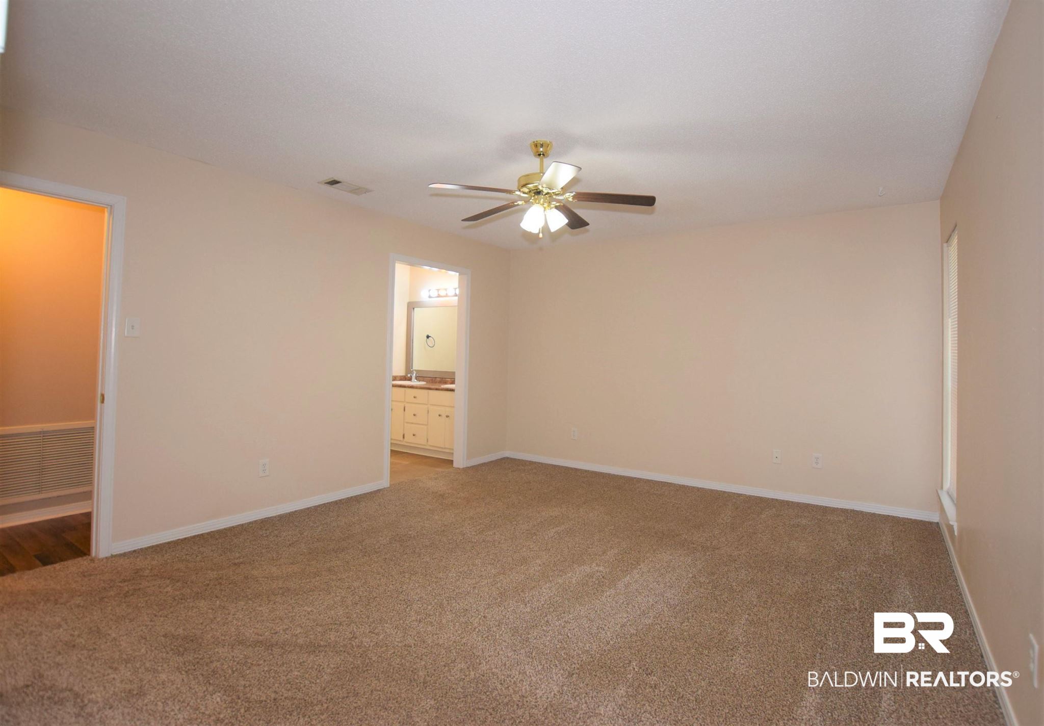 5522 Yucca Drive Mobile, AL 36693 - Photo 13 of 28 Master Bedroom