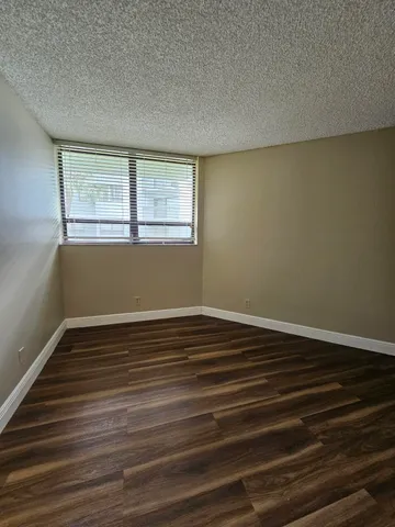 $1,650 | 2000 North Congress Avenue, Unit 207, West Palm Beach, FL 33401