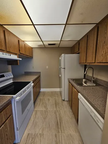 $1,650 | 2000 North Congress Avenue, Unit 207, West Palm Beach, FL 33401