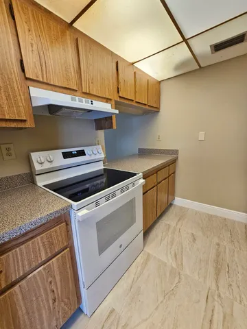 $1,650 | 2000 North Congress Avenue, Unit 207, West Palm Beach, FL 33401