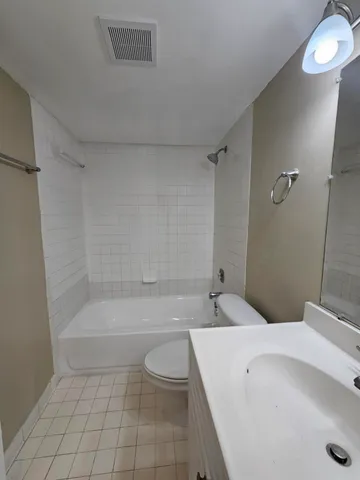 $1,650 | 2000 North Congress Avenue, Unit 207, West Palm Beach, FL 33401