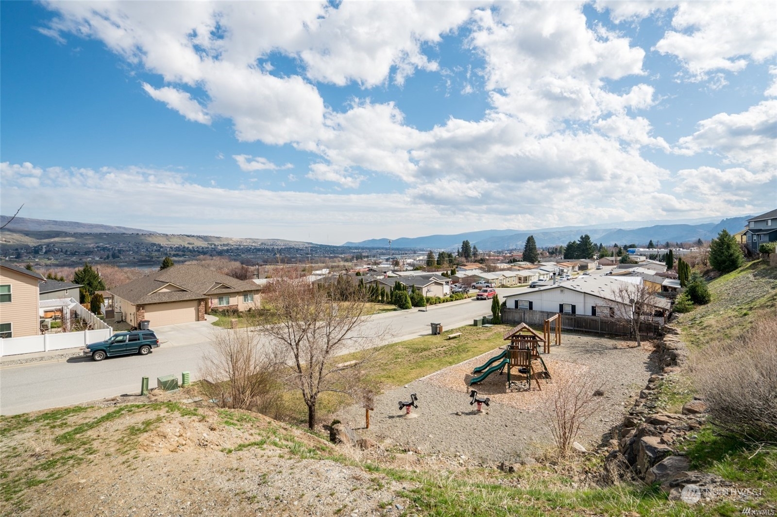 2126 Honeysett Road Wenatchee, WA 98801 - Photo 13 of 16 Gallery Image 13