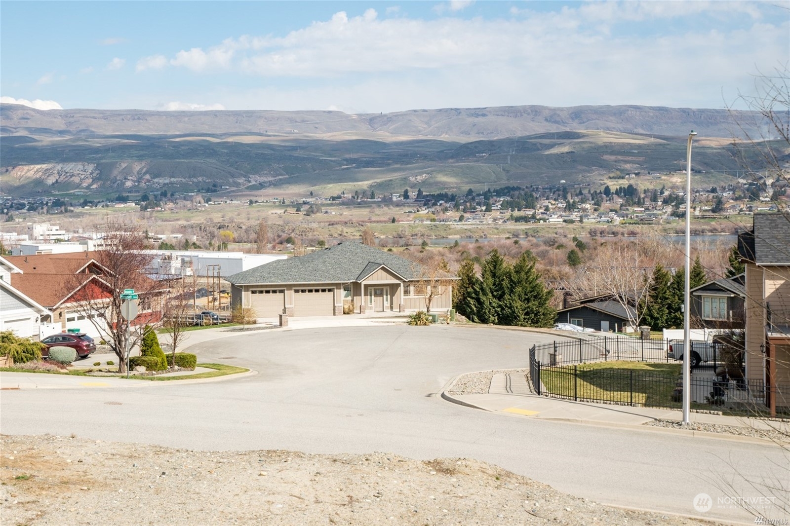 2126 Honeysett Road Wenatchee, WA 98801 - Photo 10 of 16 Gallery Image 10