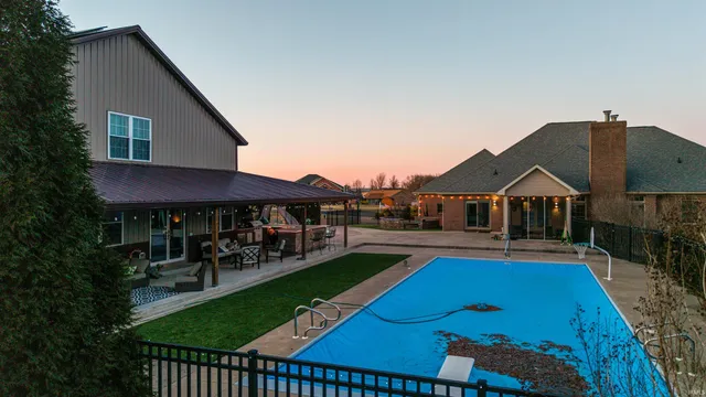 $899,900 | 12444 Brook Drive, Haubstadt, IN 47639