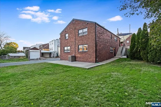 $2,600 | 218 Corabelle Avenue, Unit 1, Lodi, NJ 07644