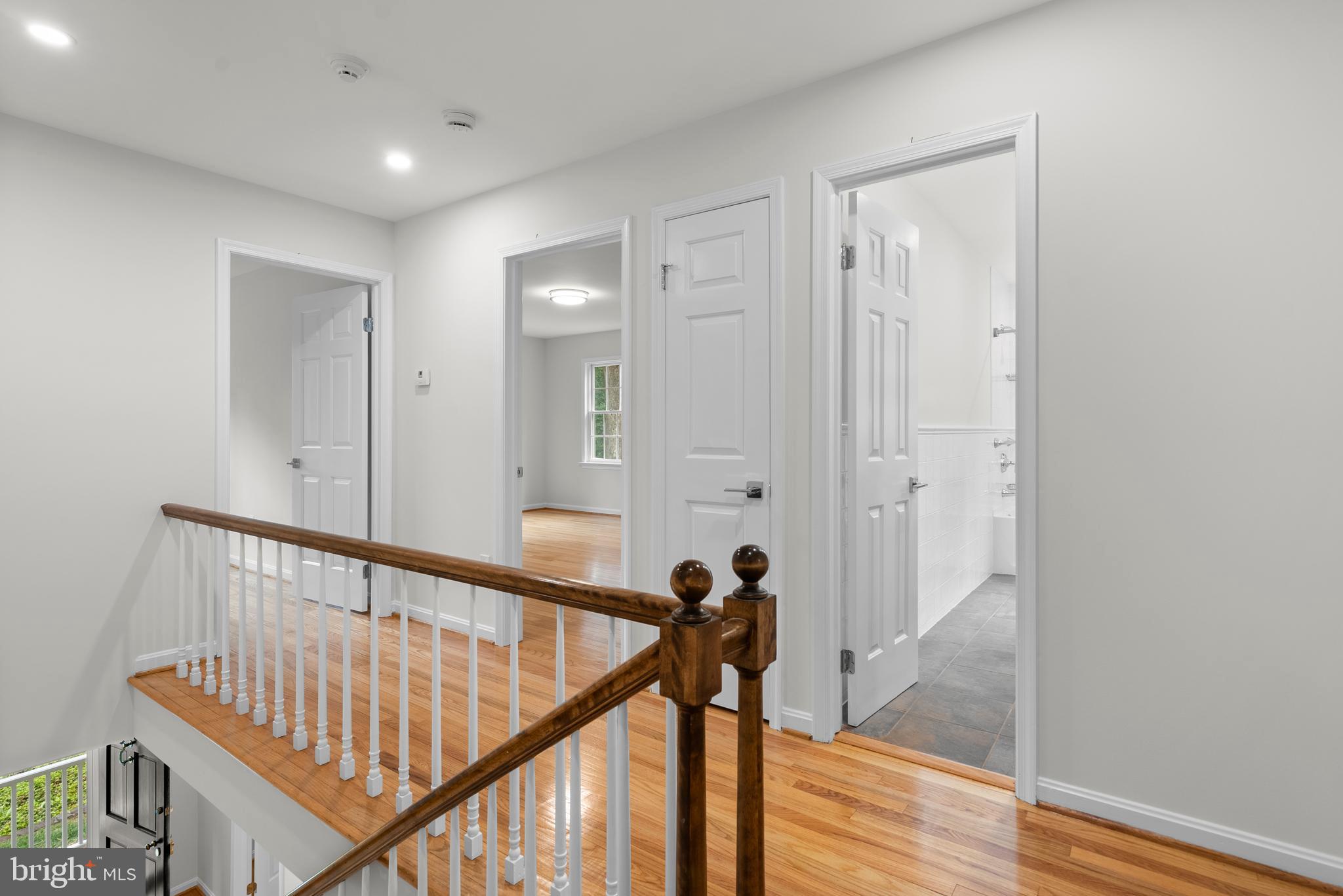 15720 Comus Road Clarksburg, MD 20871 - Photo 34 of 68 Upstairs landing
