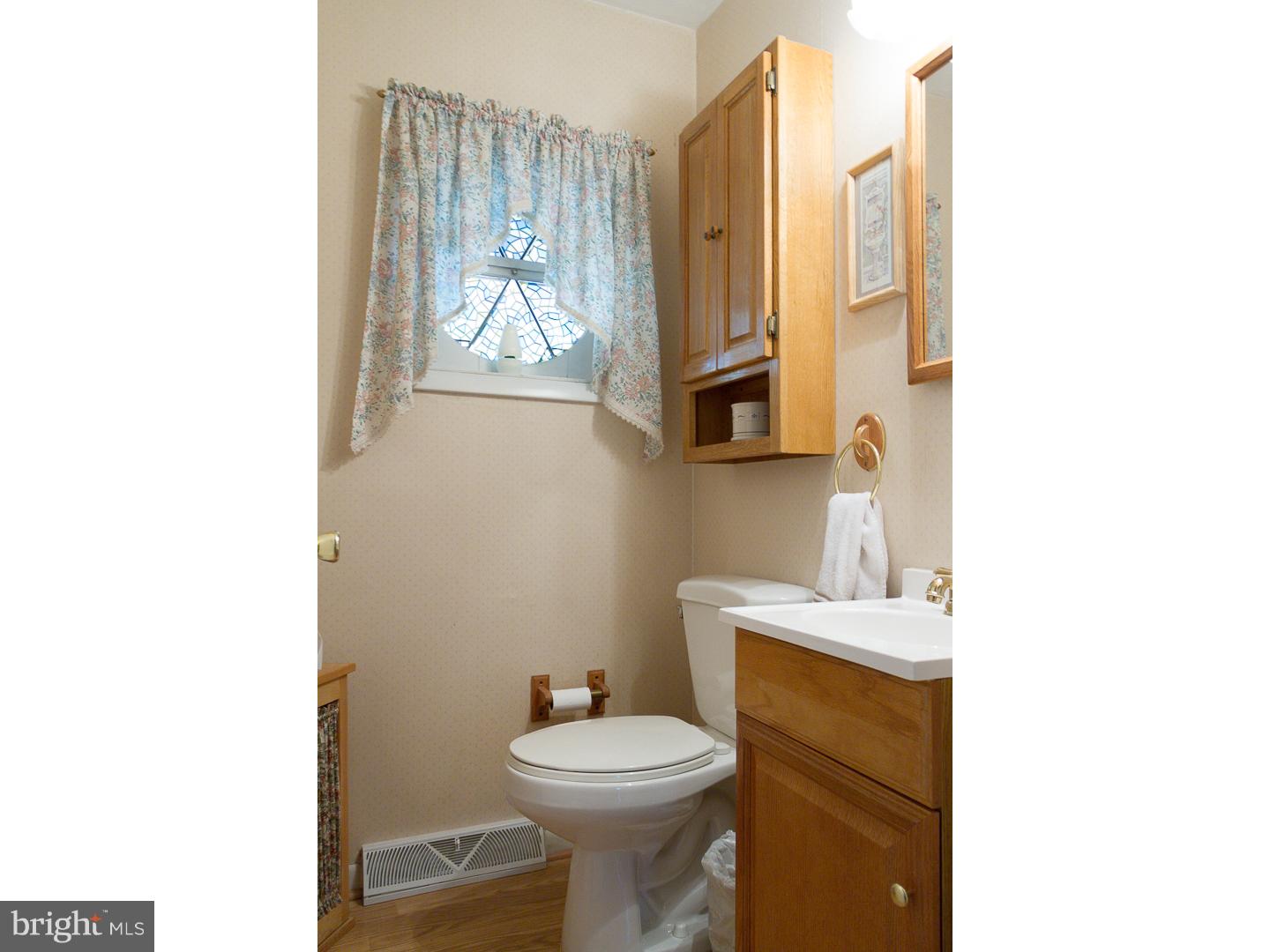 322 Surrey Road Cherry Hill, NJ 08002 - Photo 5 of 21 Bathroom