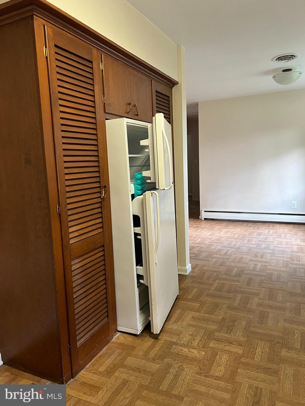 1012 Highfield Drive Hampstead, MD 21074 - Photo 11 of 36 Kitchen